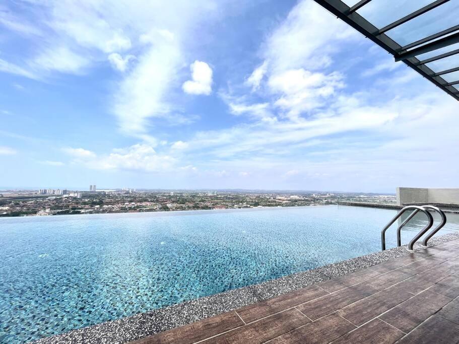 Ins Suite @ The Quartz Residence-Infinity Pool Melaka Zewnętrze zdjęcie